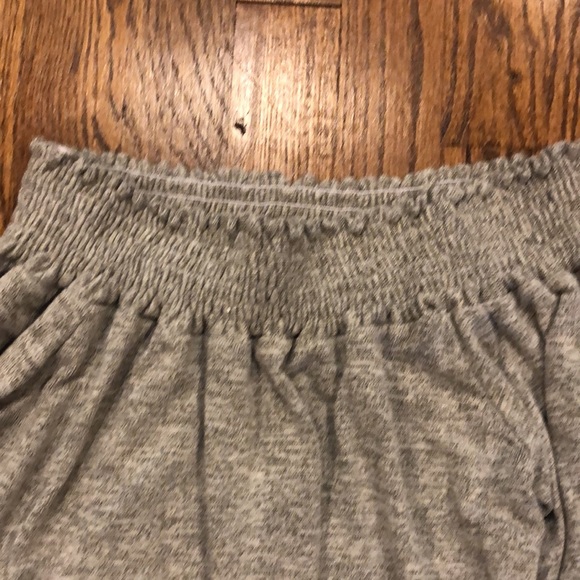 Honey Punch off the shoulder long sleeve gray sweater size small - Picture 3 of 6